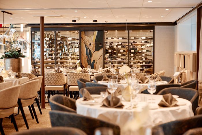 Restaurants & Dining